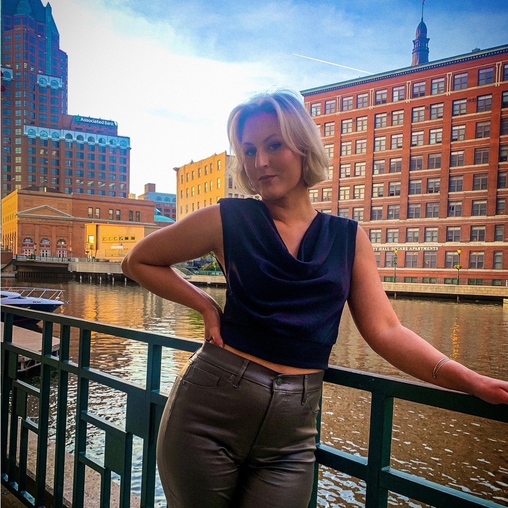 Meet your Posher, Katelyn